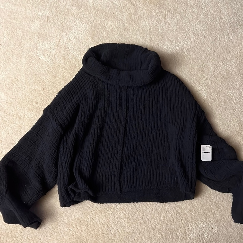 FREE PEOPLE TURTLE NECK